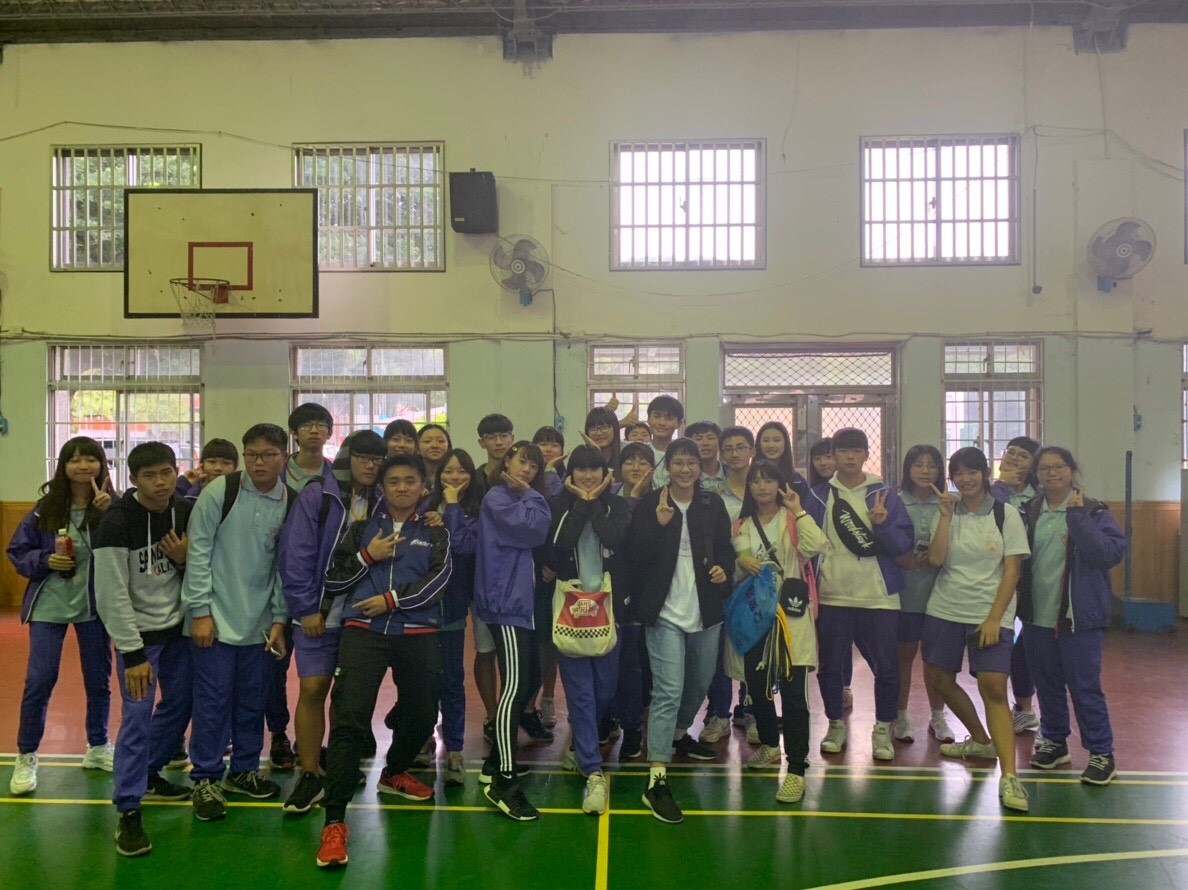14校迎新
